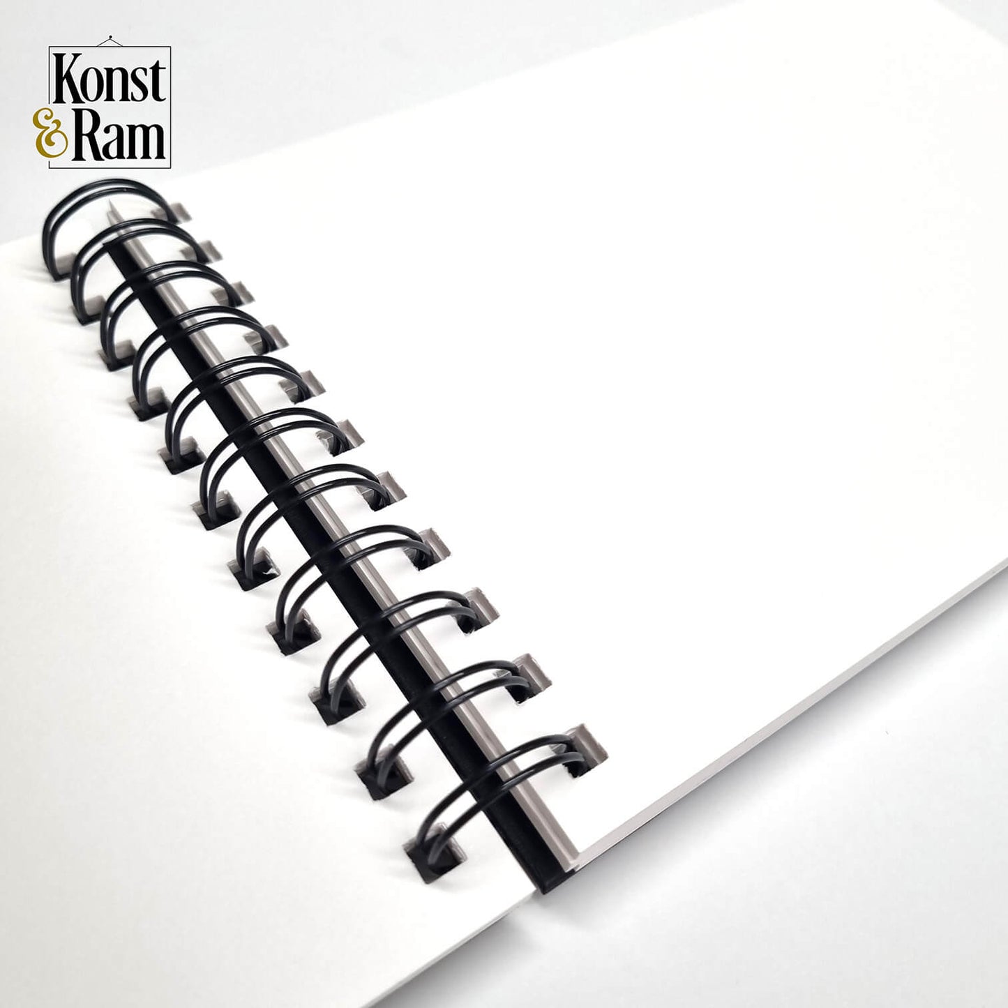 Sketchbook A5 Fabriano 110 gr Black